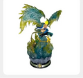 Statua collezionabile Marco Phoenix anime in posizione dinamica con dettagli vivaci e base decorativa.
