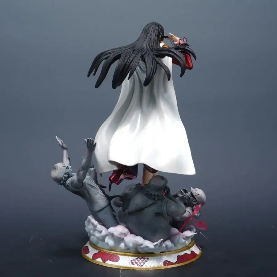 Boa Hancock One Piece statue 31cm showcasing exquisite details and dynamic pose from anime series.