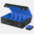 Scatola porta carte collezionabili a 5 file con maniglia, colore blu e nero, design impermeabile.