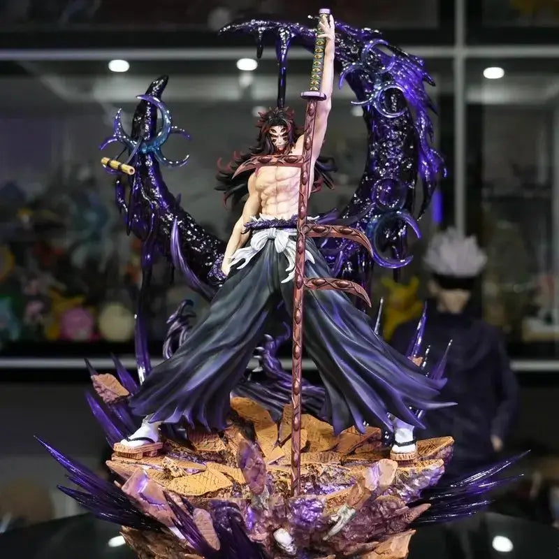 Statua Demon Slayer di Kokushibo e Yoriichi, figura anime dettagliata da 47 cm, in PVC con design accattivante.